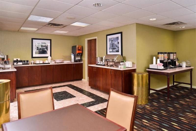 Dublin Inn And Suites Exterior photo